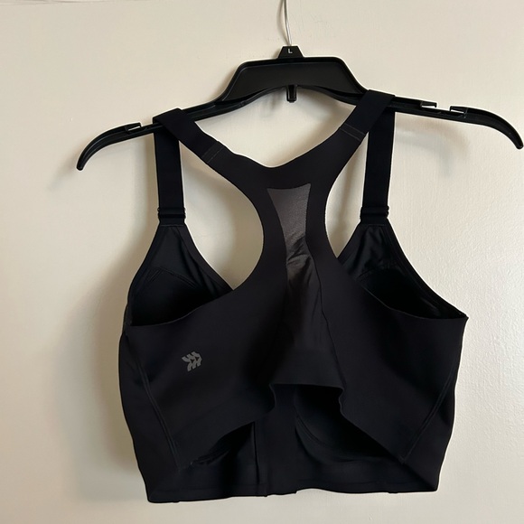 All in Motion Black Zip-Up Sports Bra - 38DD - Picture 2 of 3